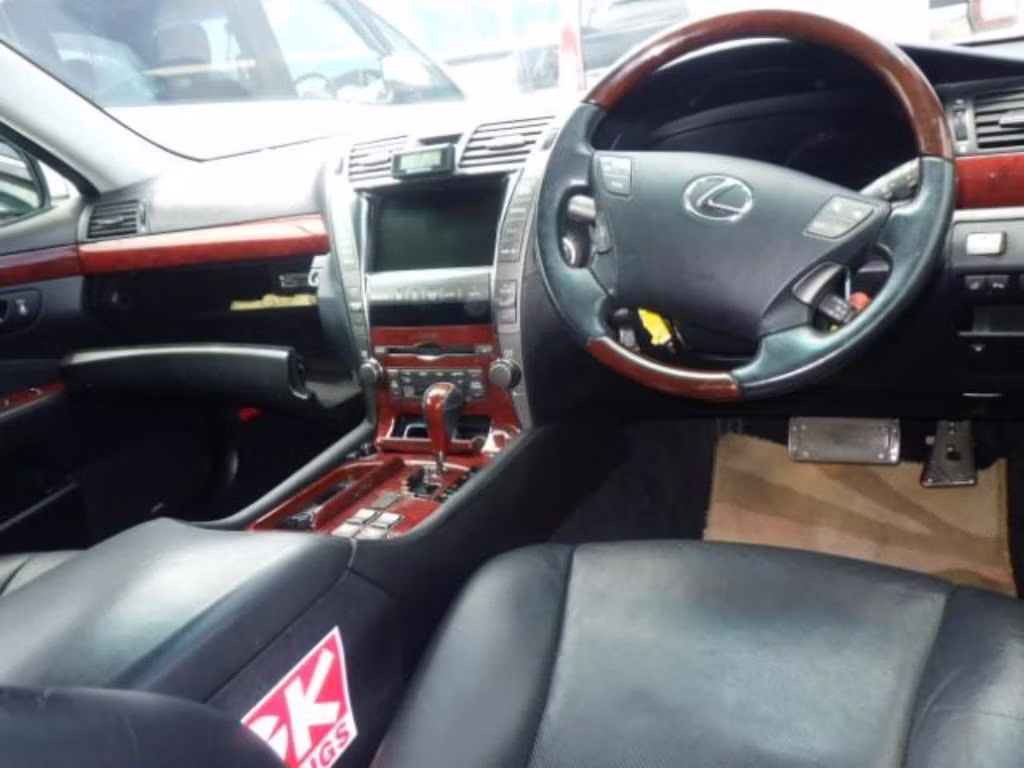 LEXUS LS460