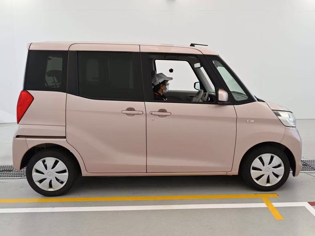 MITSUBISHI EK SPACE