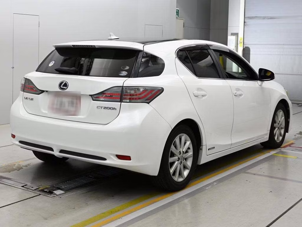 LEXUS CT200H