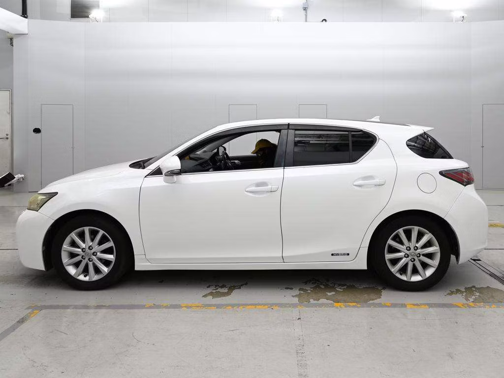 LEXUS CT200H