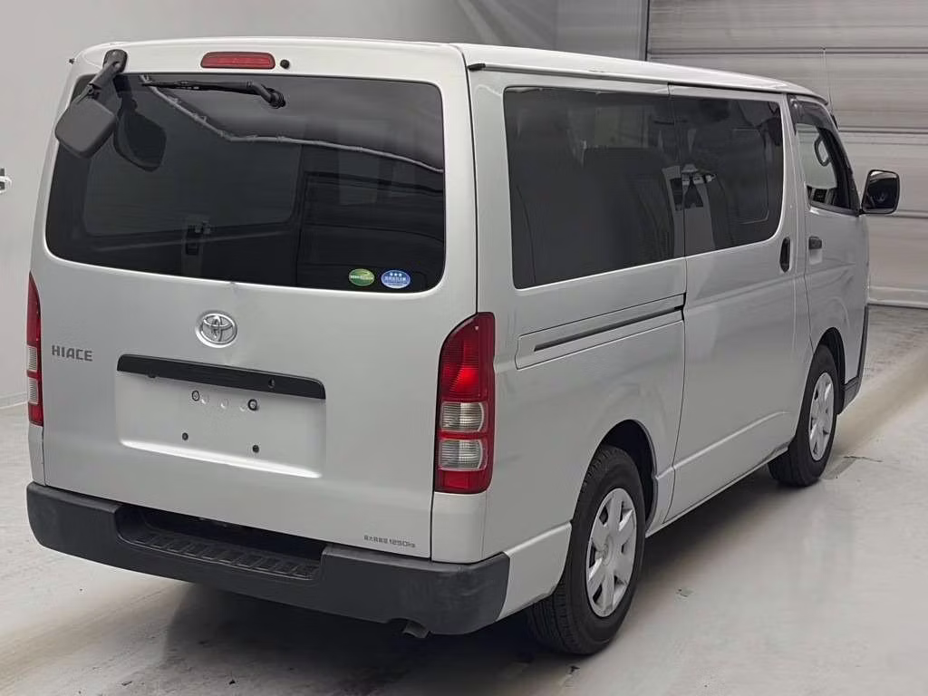 TOYOTA REGIUS ACE