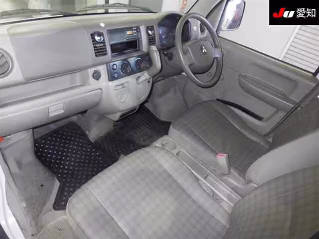 MITSUBISHI MINICAB
