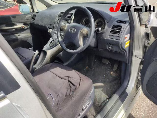 TOYOTA BLADE