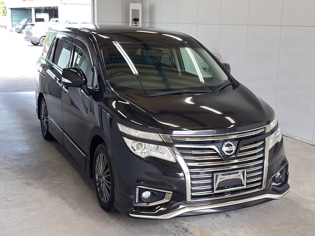 NISSAN ELGRAND