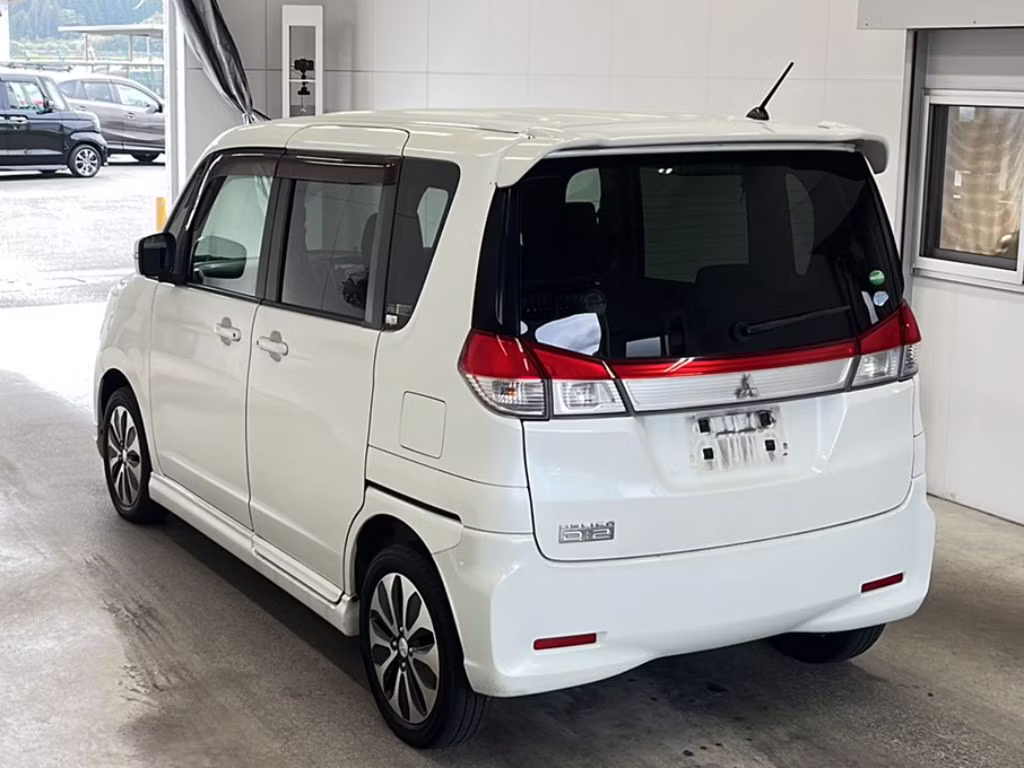MITSUBISHI DELICA D:2
