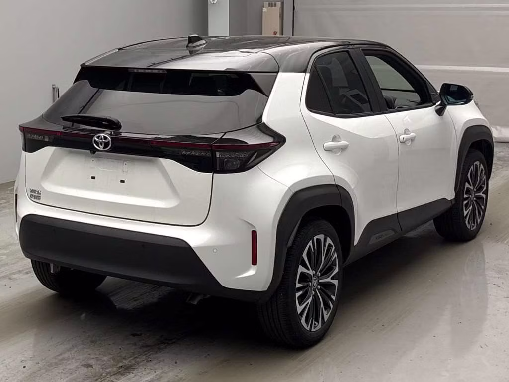 TOYOTA YARIS CROSS