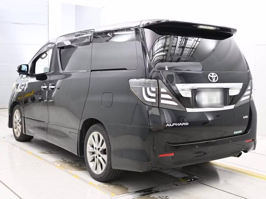 TOYOTA ALPHARD