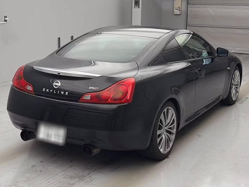 NISSAN SKYLINE