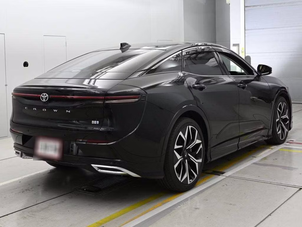 TOYOTA CROWN