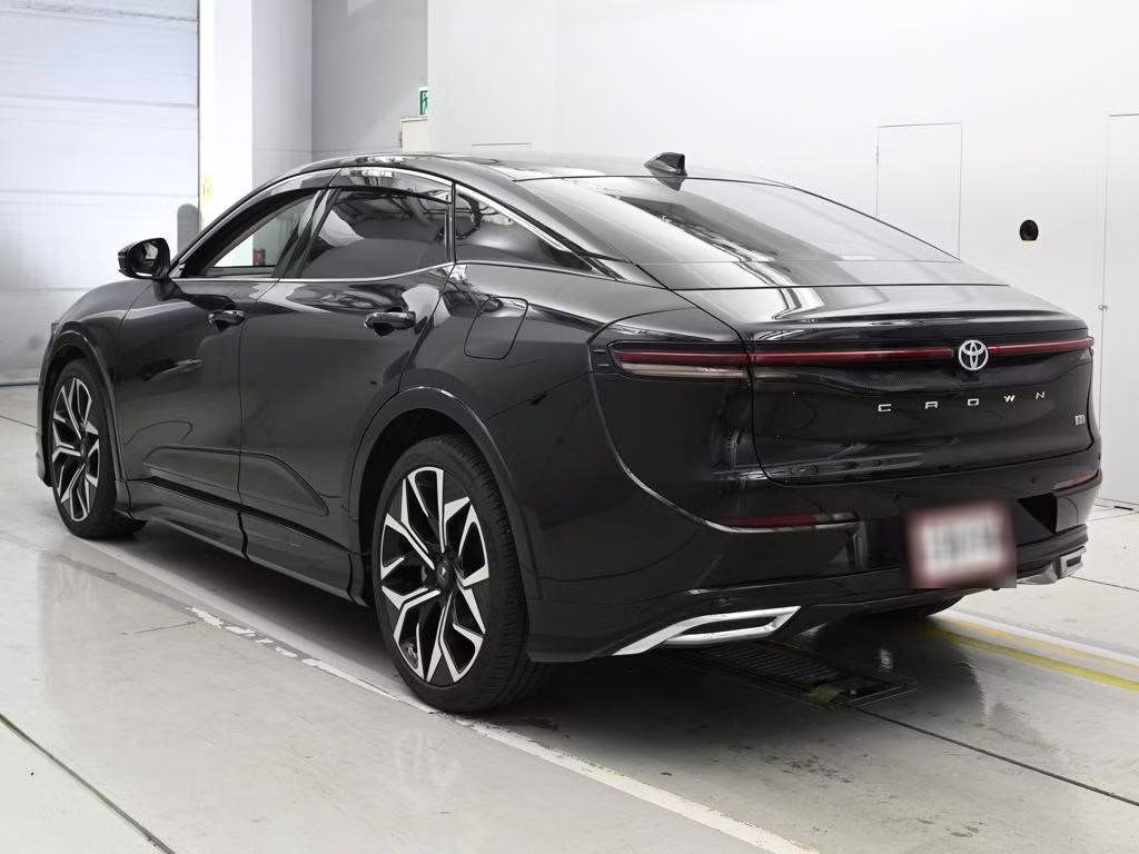 TOYOTA CROWN