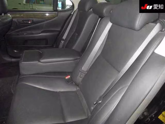 LEXUS LS460