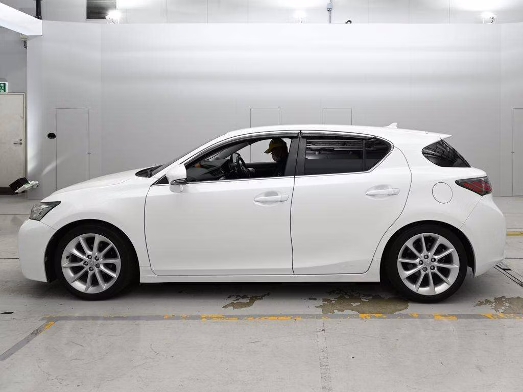 LEXUS CT200H