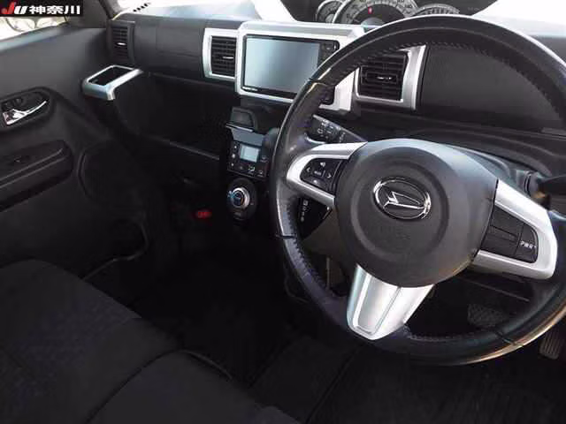 DAIHATSU WAKE