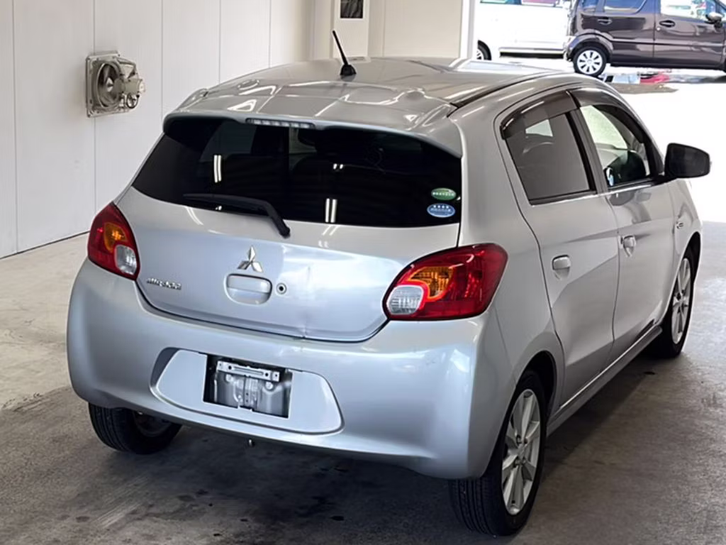 MITSUBISHI MIRAGE