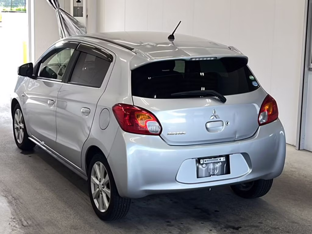 MITSUBISHI MIRAGE