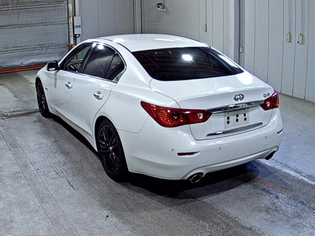 NISSAN SKYLINE
