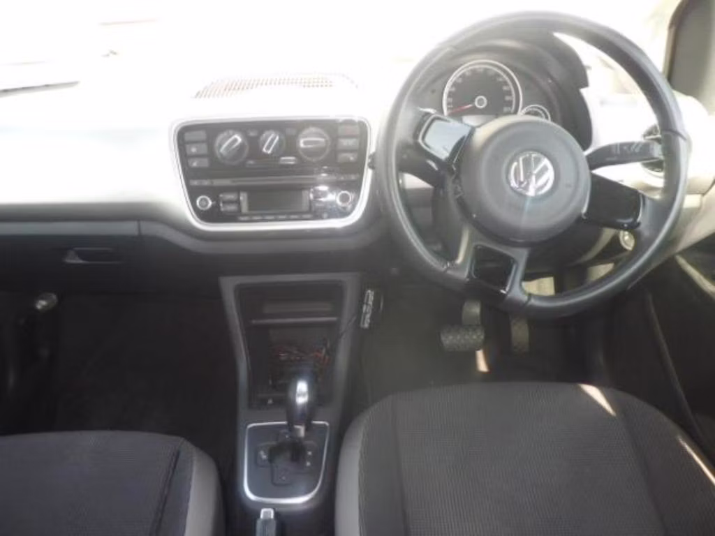 VOLKSWAGEN UP!