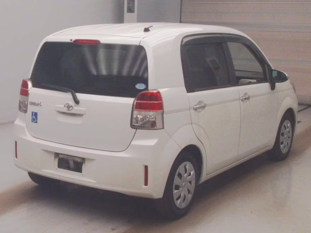 TOYOTA SPADE