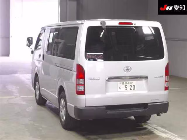 TOYOTA REGIUS ACE