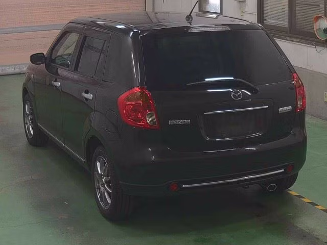 MAZDA VERISA