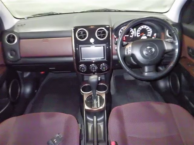 MAZDA VERISA