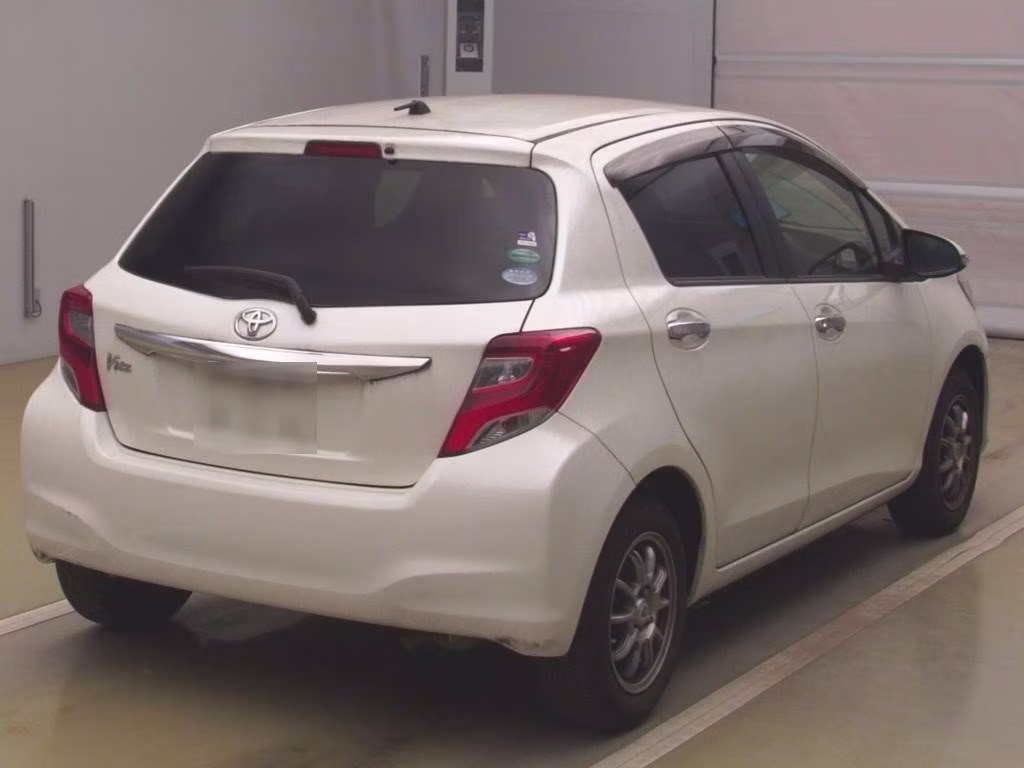TOYOTA VITZ