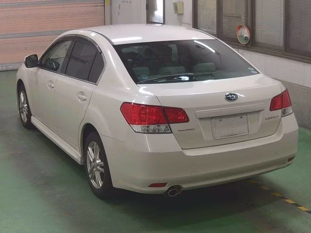 SUBARU LEGACY B4