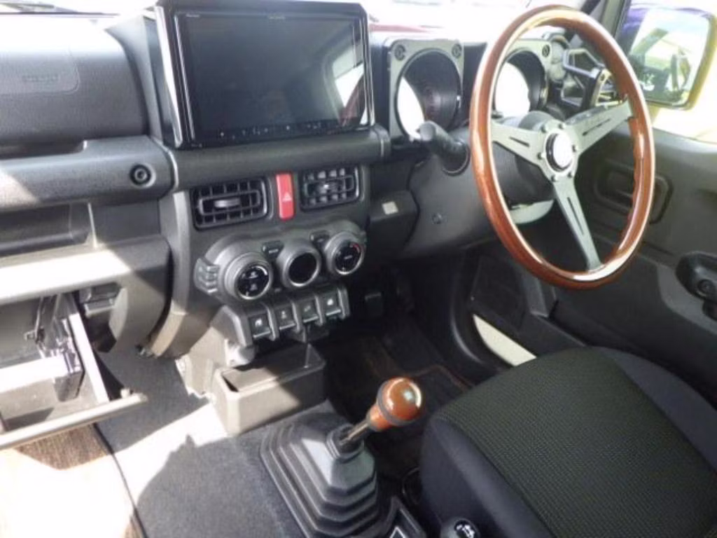 SUZUKI JIMNY SIERRA