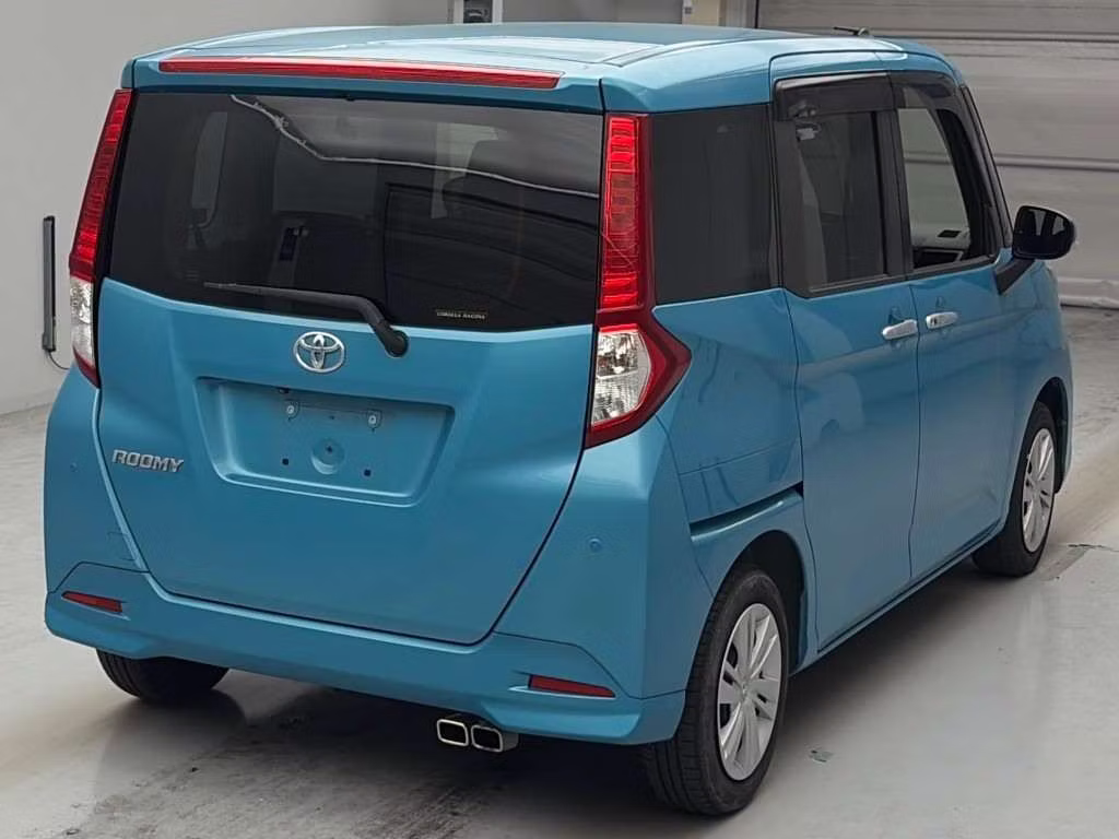 TOYOTA ROOMY