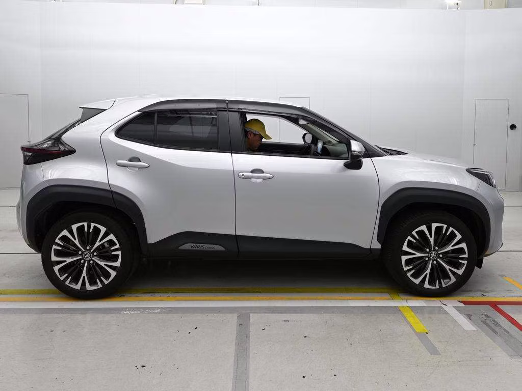 TOYOTA YARIS CROSS