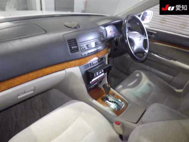 TOYOTA MARK II