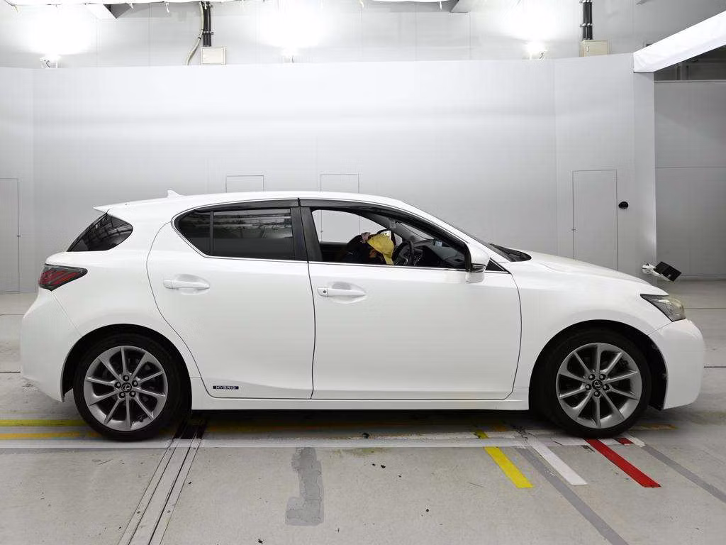 LEXUS CT200H