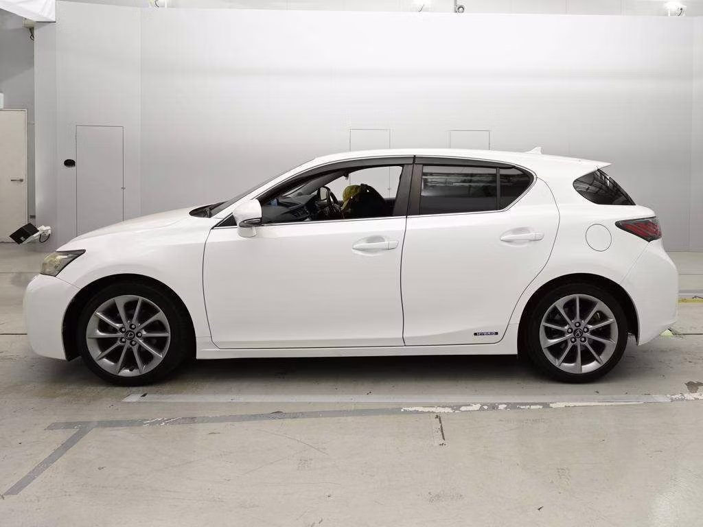 LEXUS CT200H