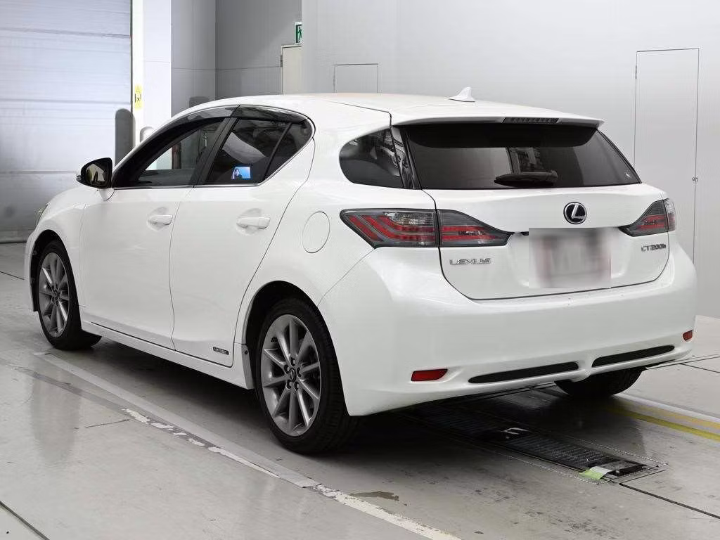 LEXUS CT200H