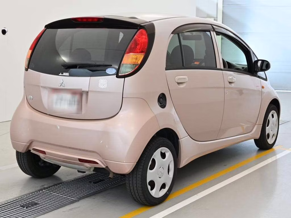 MITSUBISHI I