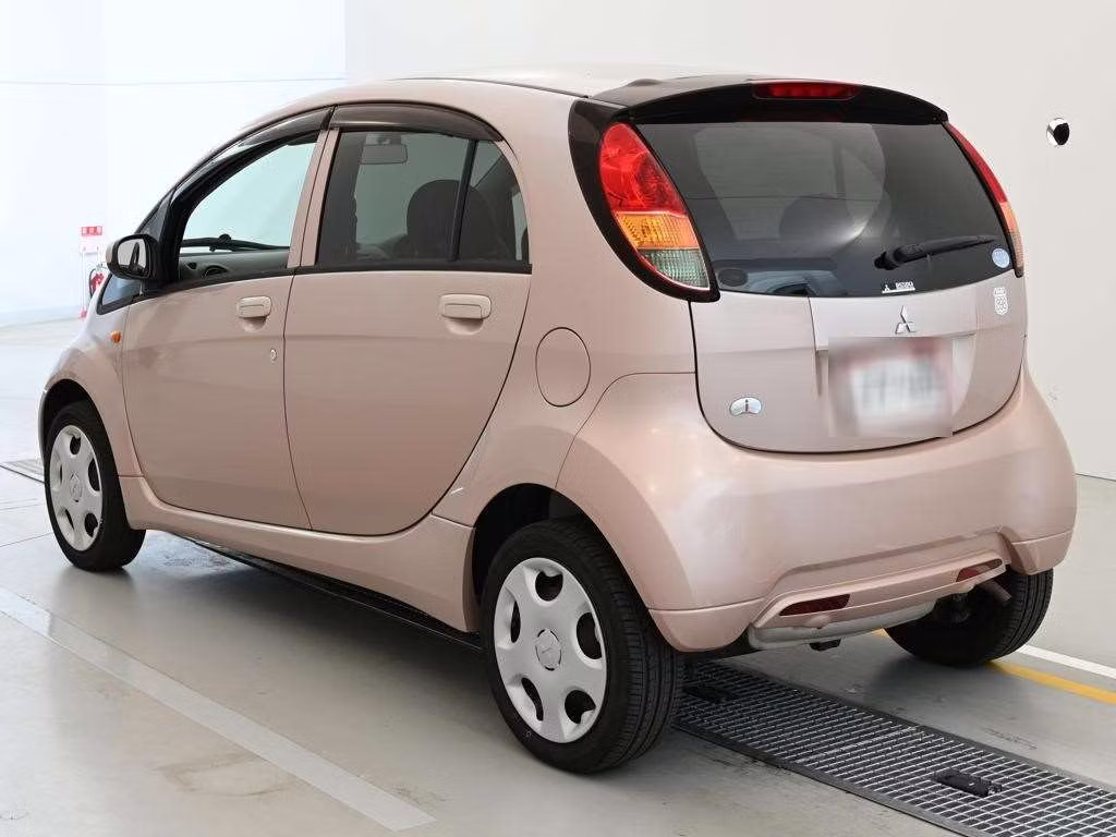 MITSUBISHI I