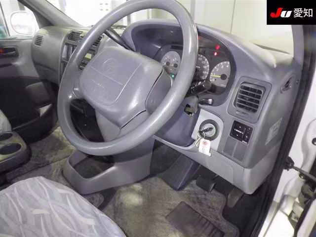 TOYOTA GRANVIA