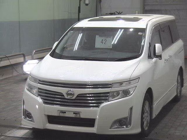 NISSAN ELGRAND