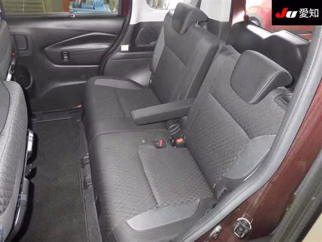 MITSUBISHI DELICA D:2