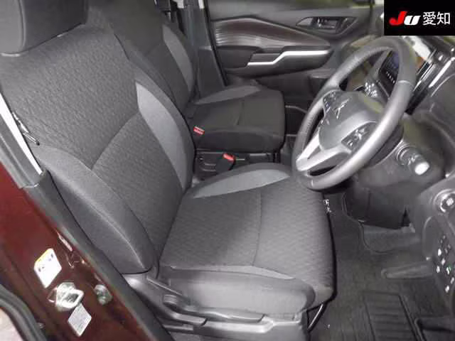 MITSUBISHI DELICA D:2
