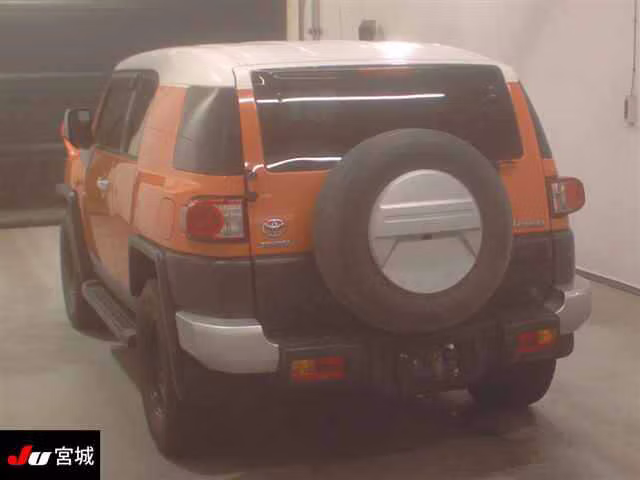 TOYOTA FJ CRUISER
