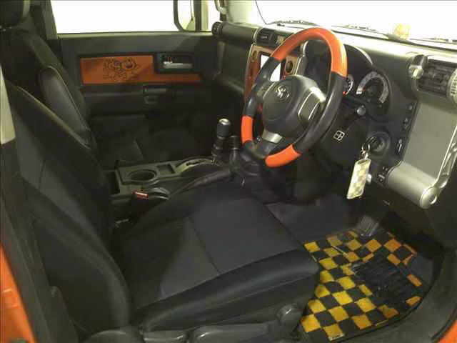 TOYOTA FJ CRUISER