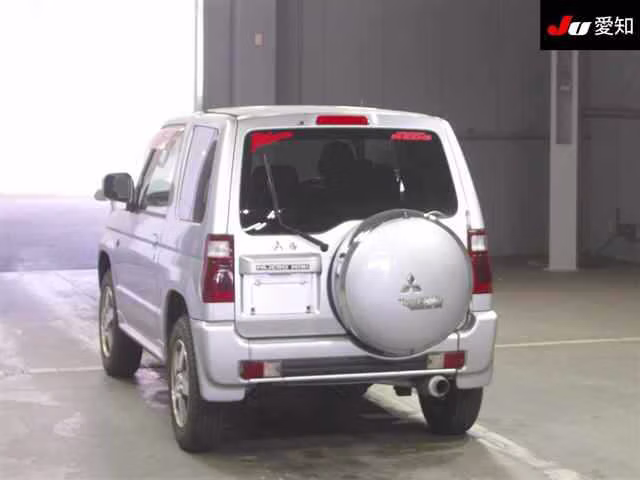 MITSUBISHI PAJERO MINI