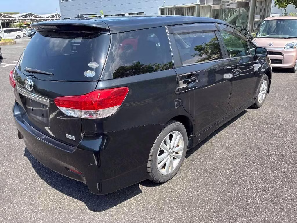TOYOTA WISH