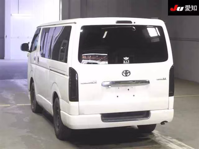 TOYOTA REGIUS ACE