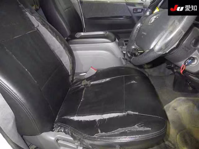 TOYOTA REGIUS ACE