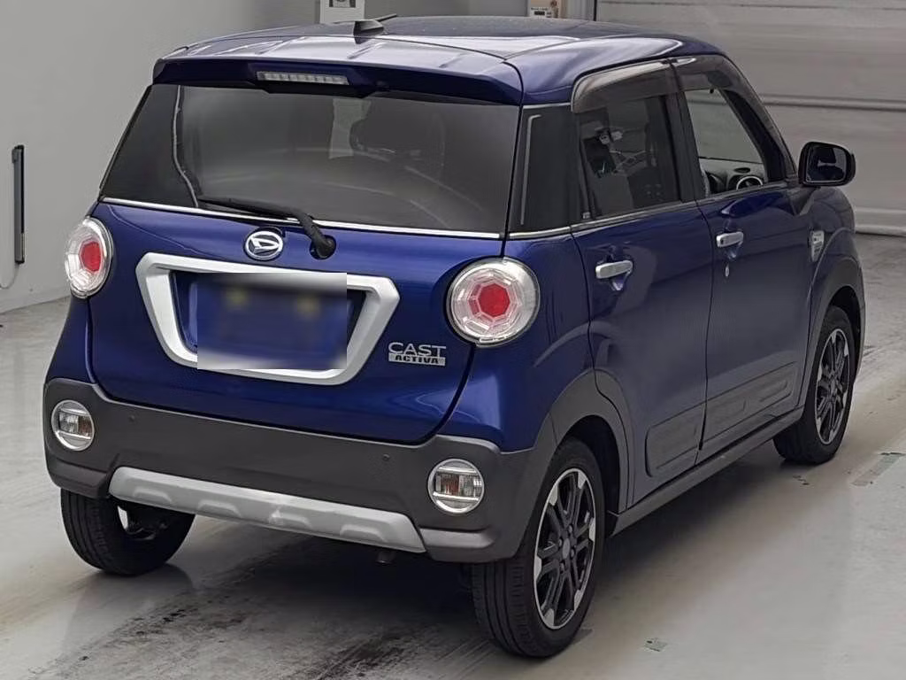 DAIHATSU CAST