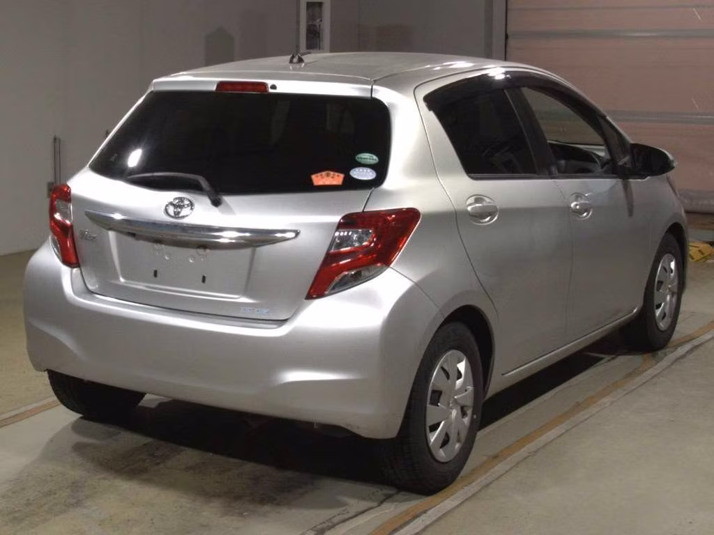 TOYOTA VITZ