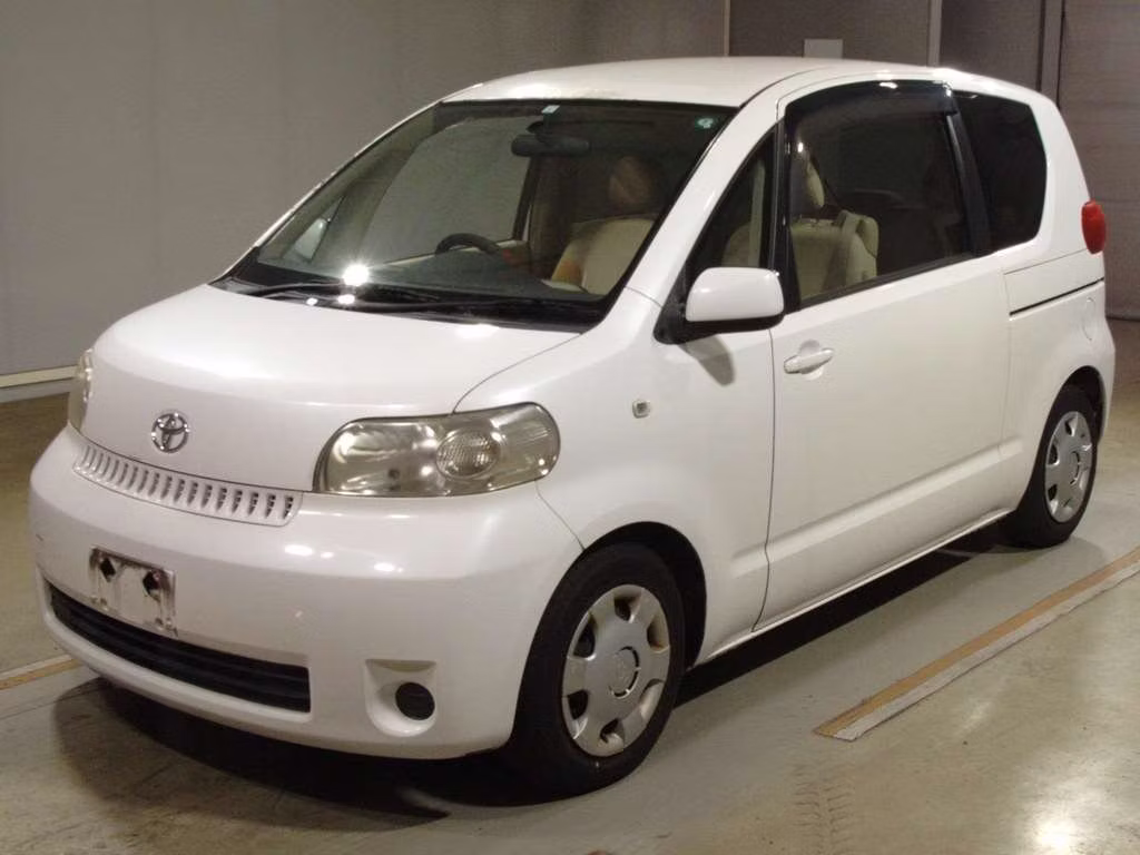 TOYOTA PORTE