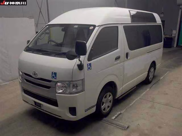 TOYOTA REGIUS ACE